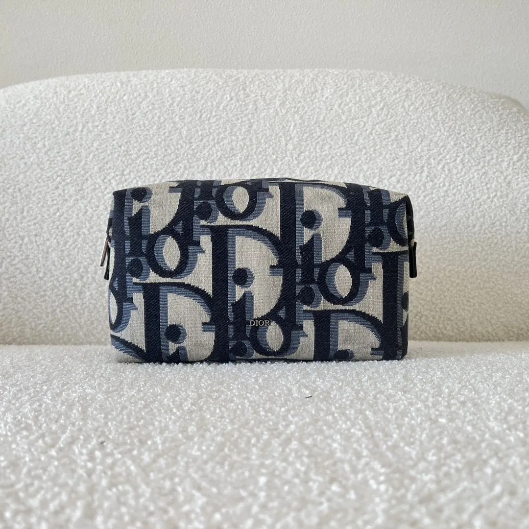 CHRISTIAN DIOR Косметичка Weekender CHRISTIAN DIOR Косметичка Weekender