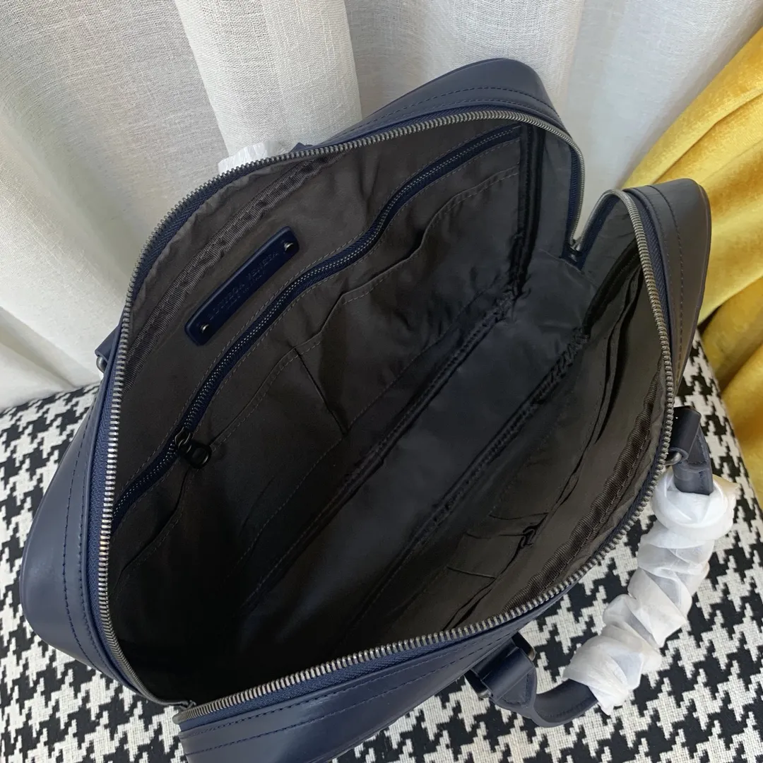 BOTTEGA VENETA Мужской Портфель  BOTTEGA VENETA Мужской Портфель