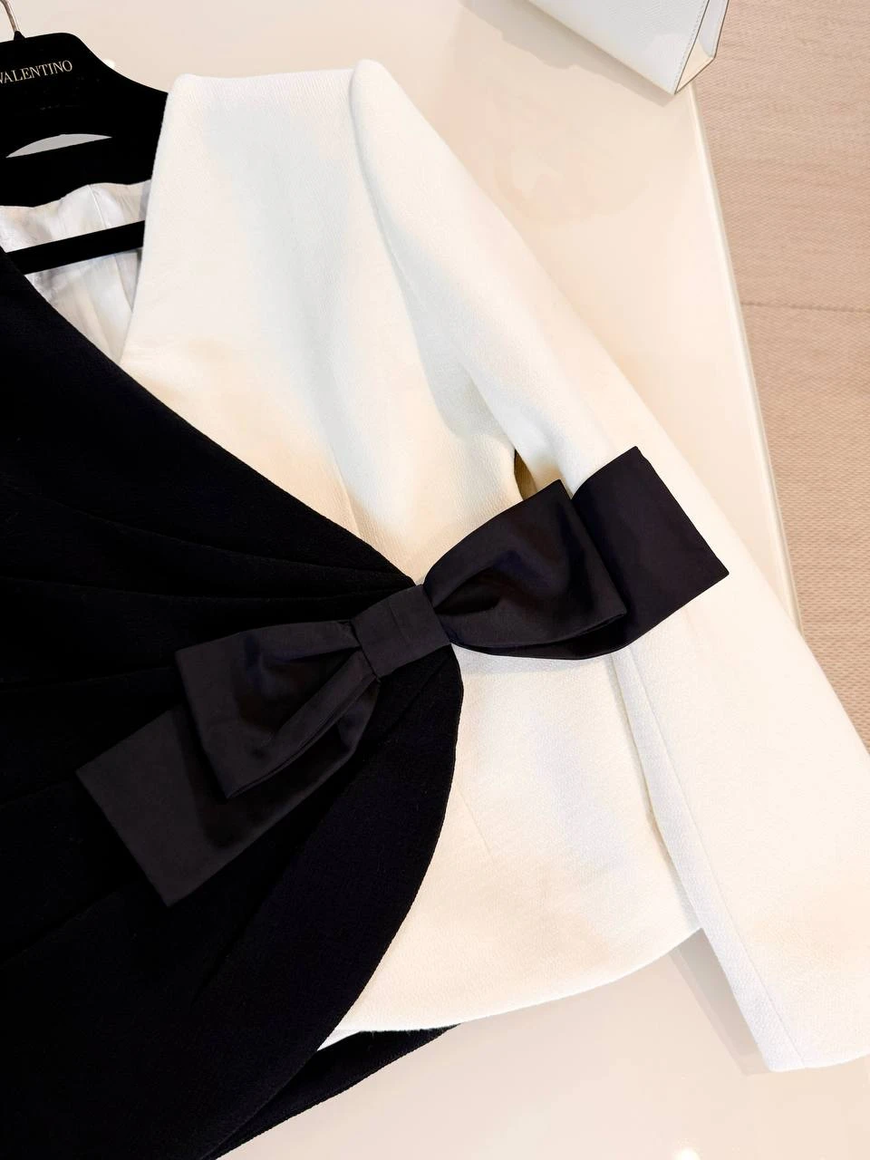 VALENTINO Женский жакет  VALENTINO Женский жакет