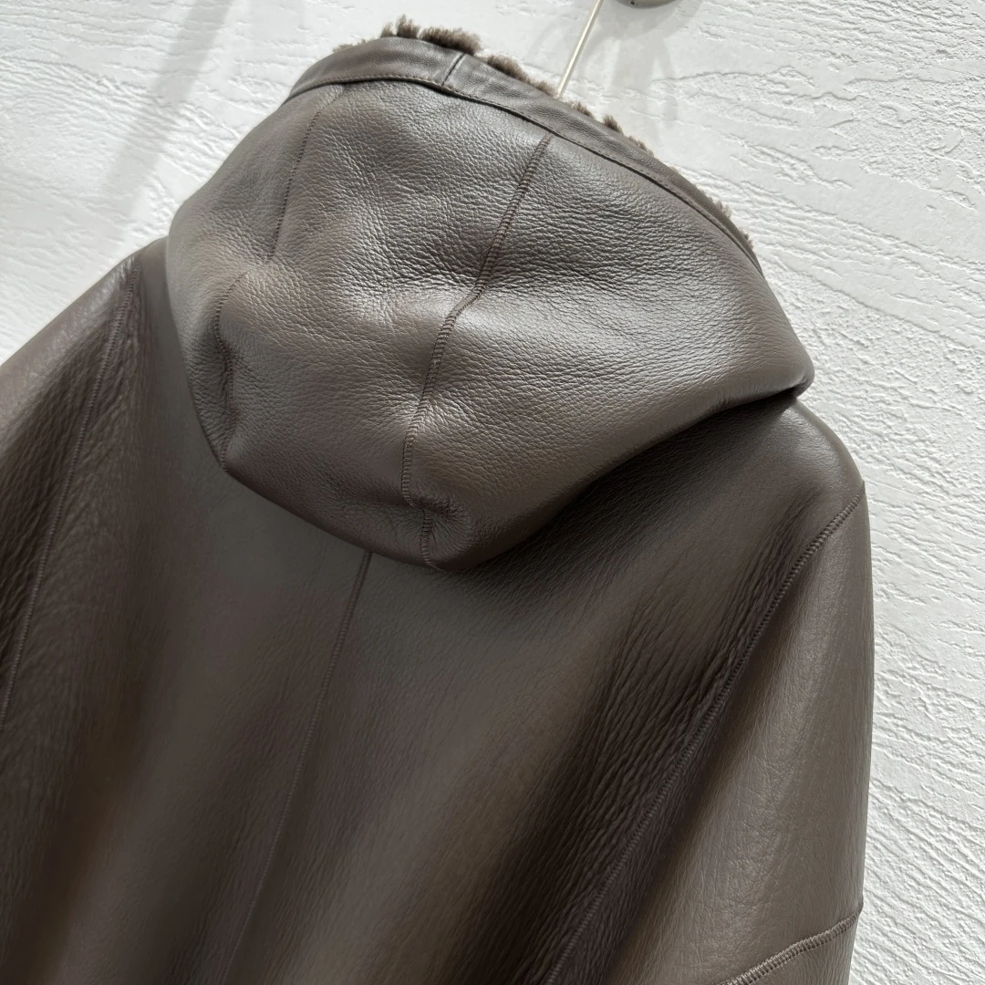 CHRISTIAN DIOR Женская кожаная куртка 