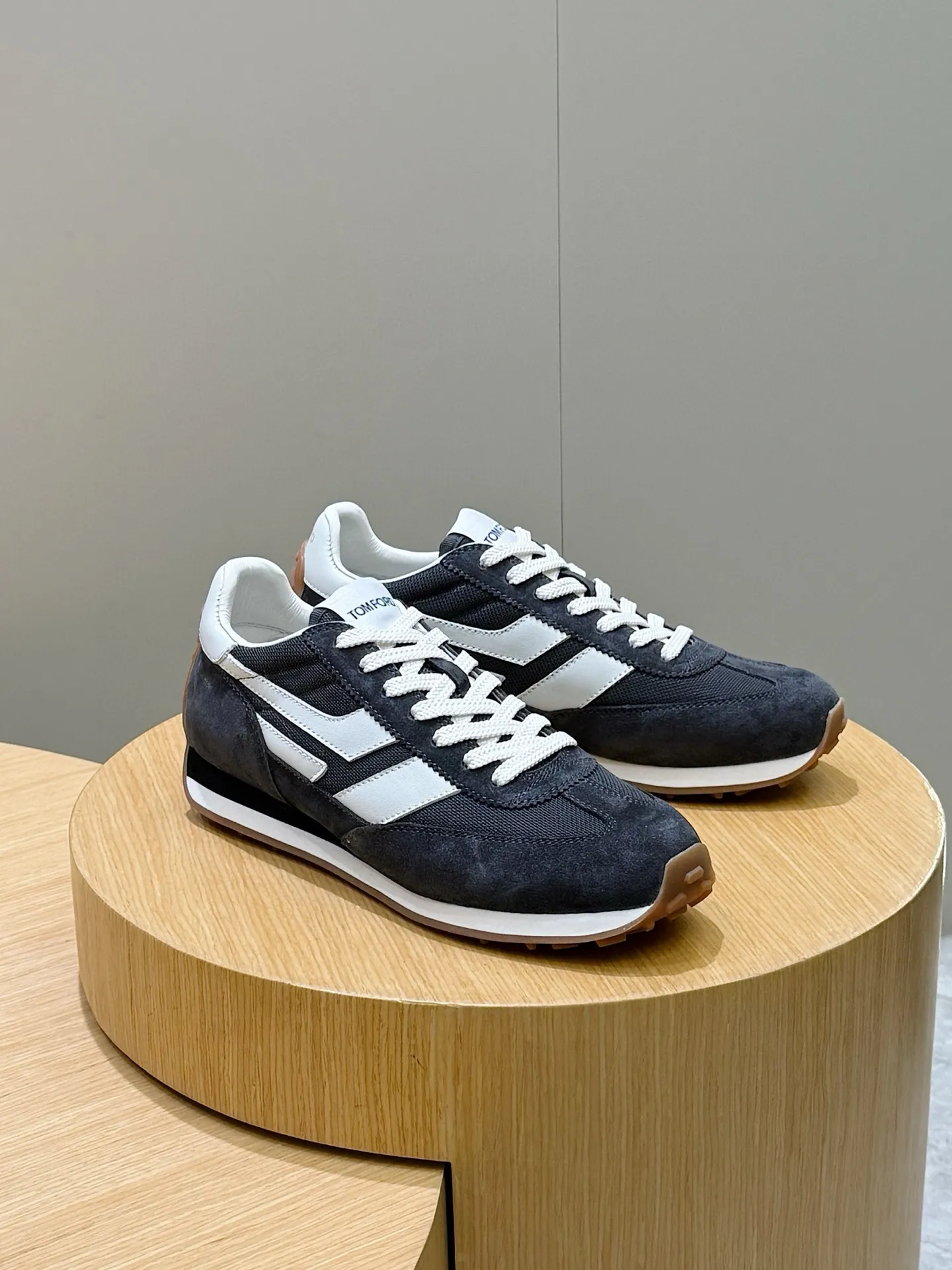 TOM FORD Мужские кроссовки голубые