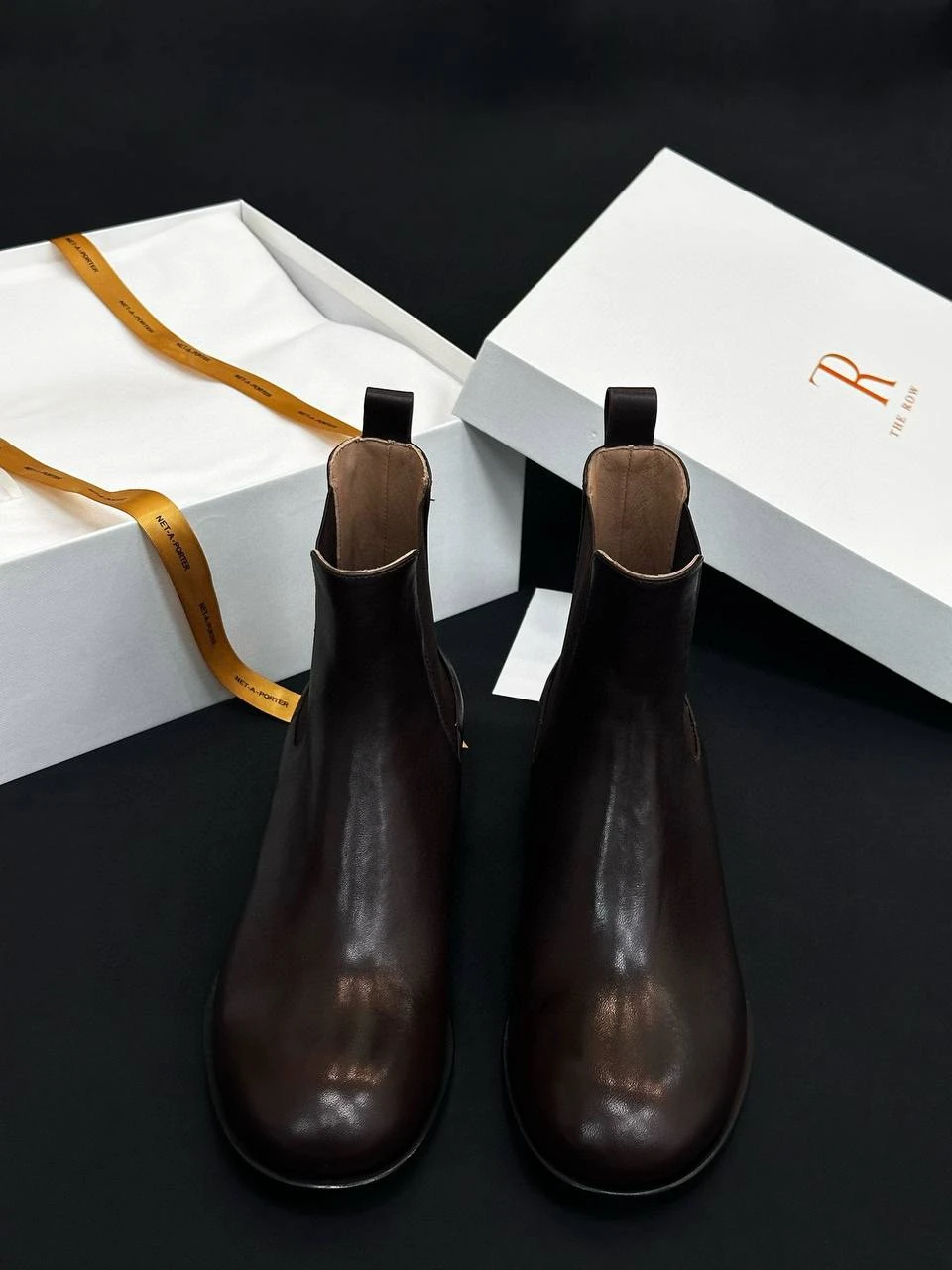 THE ROW Женские ботинки из телячьей кожи шоколадные THE ROW Женские ботинки из телячьей кожи шоколадные