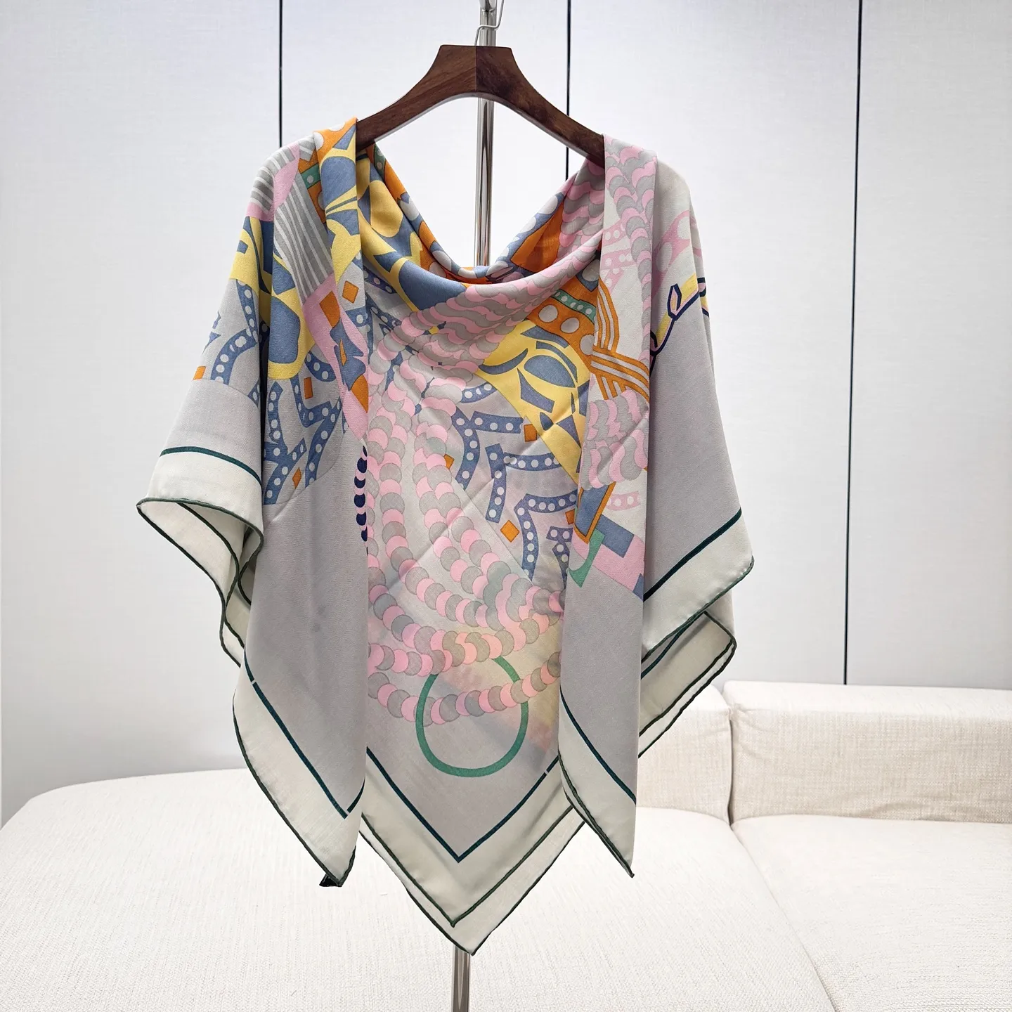 HERMES Женский шарф из смеси кашемира и шелка