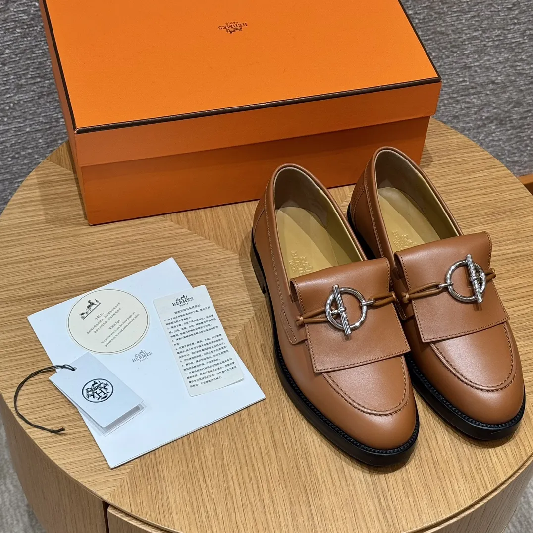 HERMES Женские лоферы Impact