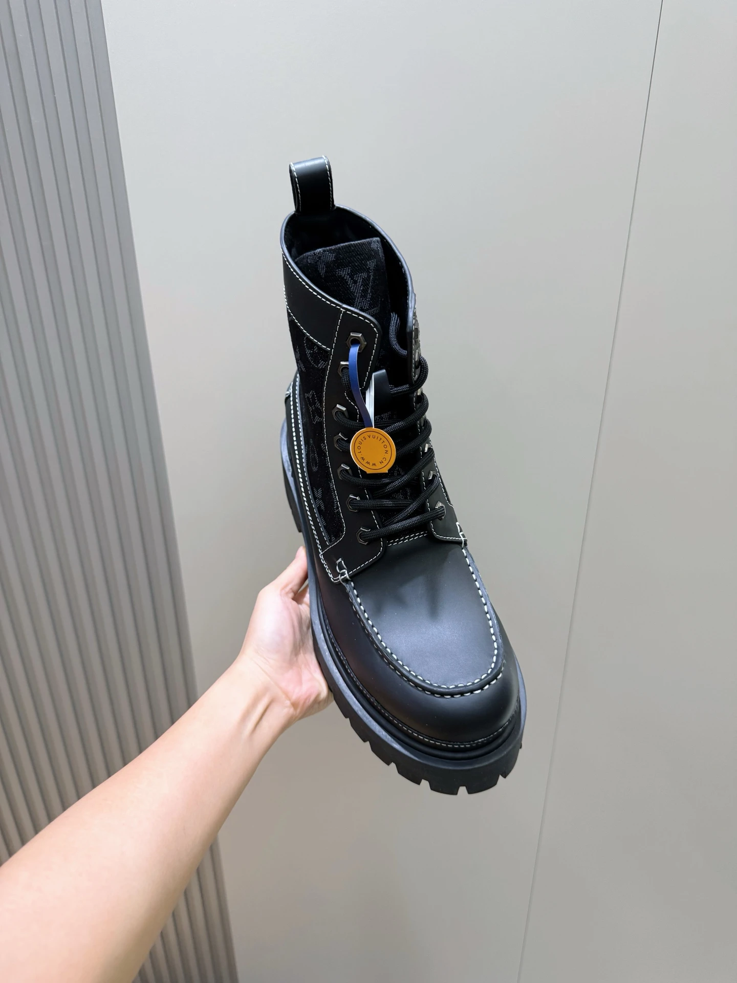 LOUIS VUITTON Мужские ботинки 