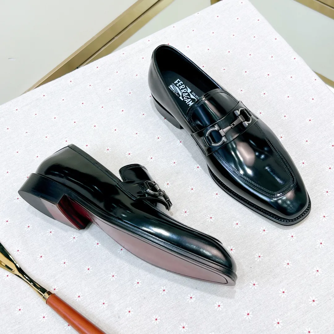 SALVATORE FERRAGAMO Мужские лоферы коровья кожа темно-коричневые