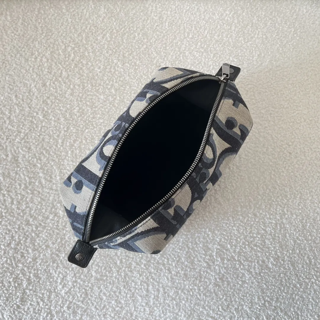 CHRISTIAN DIOR Косметичка Weekender CHRISTIAN DIOR Косметичка Weekender