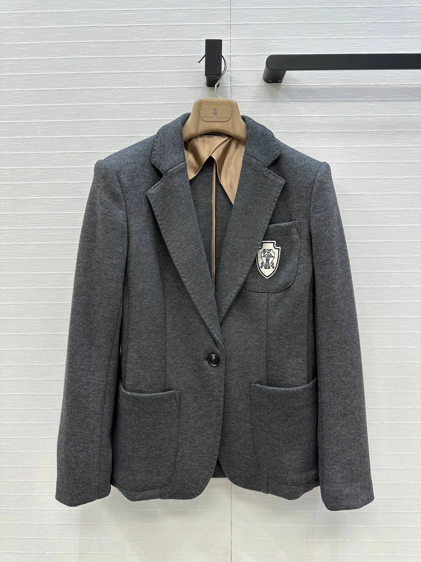 BRUNELLO CUCINELLI Женский костюм из шерсти BRUNELLO CUCINELLI Женский костюм из шерсти