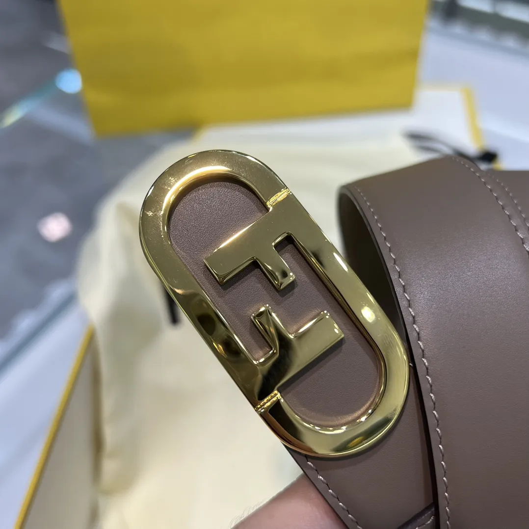 FENDI Женский ремень с пряжкой FF ширина 3 см