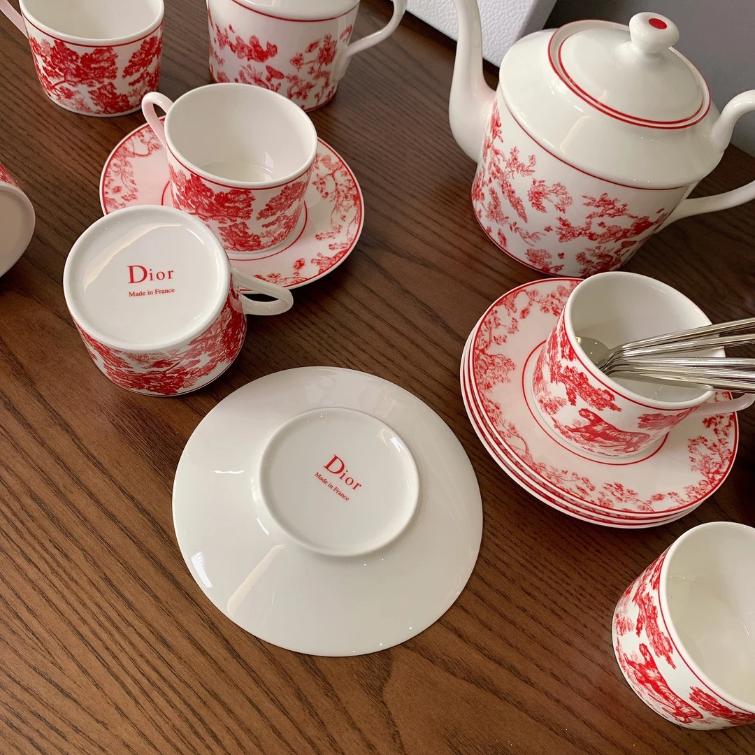 CHRISTIAN DIOR Чайный сервиз 15 предметов Maison CHRISTIAN DIOR Чайный сервиз 15 предметов Maison