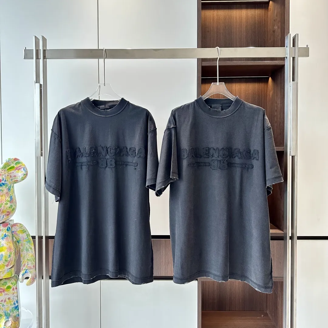 BALENCIAGA Мужская футболка Paris с вышитой нашивкой