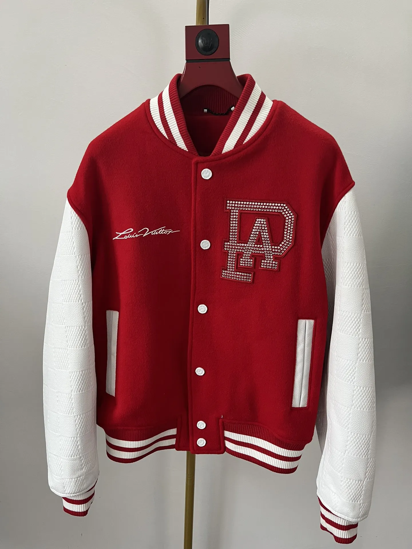 LOUIS VUITTON Мужской бомбер из шерсти и кожи LOUIS VUITTON Мужской бомбер из шерсти и кожи