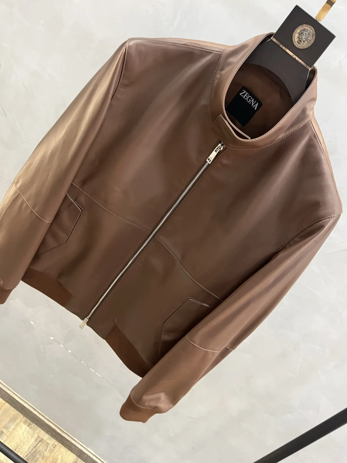 ERMENEGILDO ZEGNA Мужская кожаная куртка ERMENEGILDO ZEGNA Мужская кожаная куртка