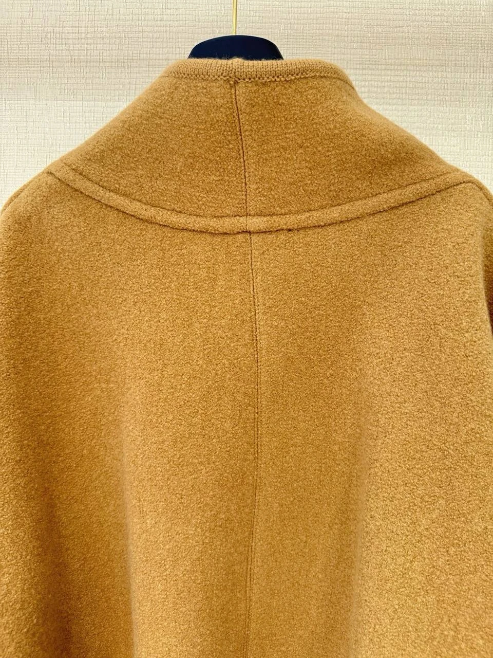 LOUIS VUITTON Женское пальто LOUIS VUITTON Женское пальто