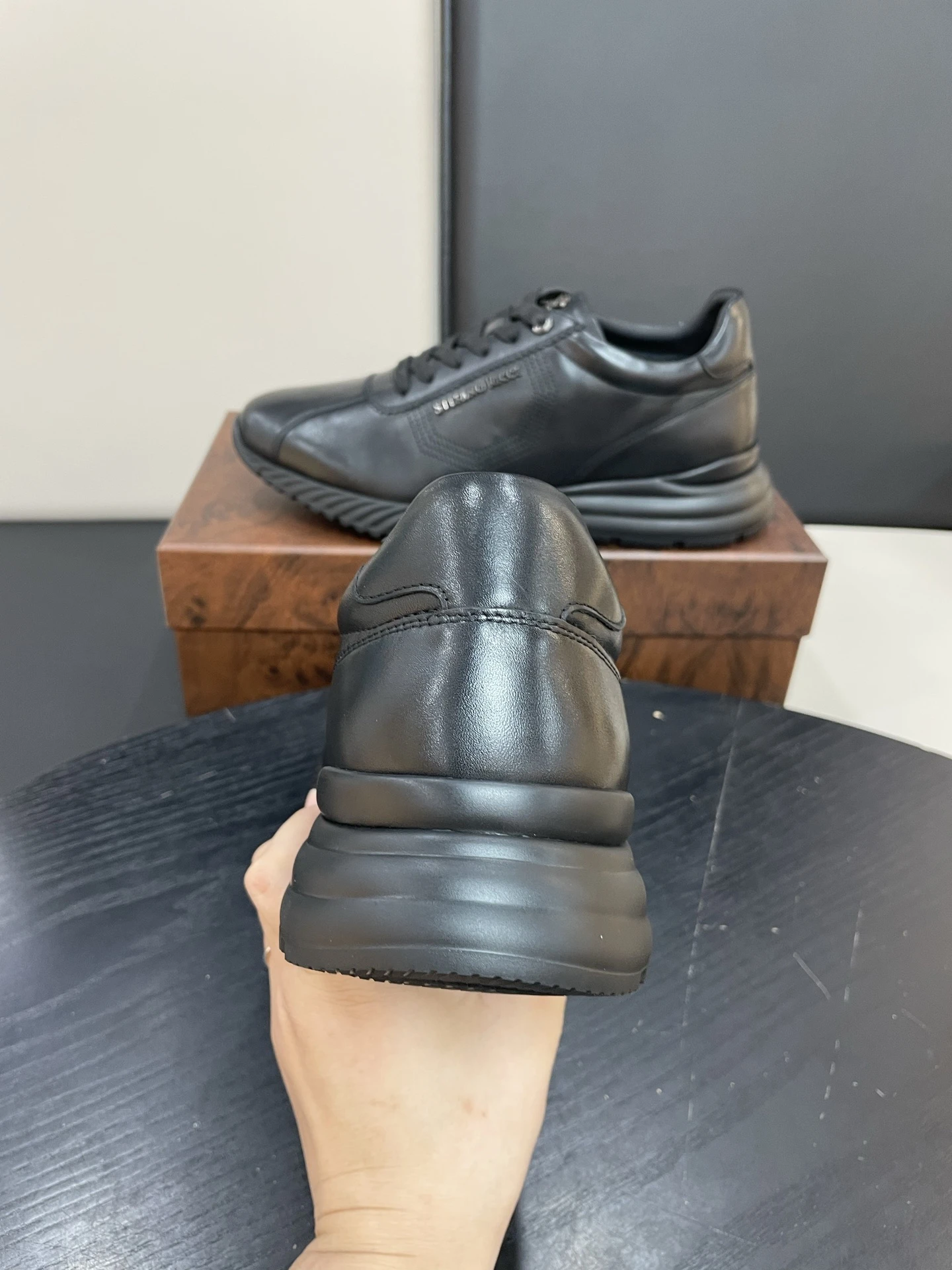 STEFANO RICCI Мужские кроссовки с анатомически выверенной колодкой STEFANO RICCI Мужские кроссовки с анатомически выверенной колодкой