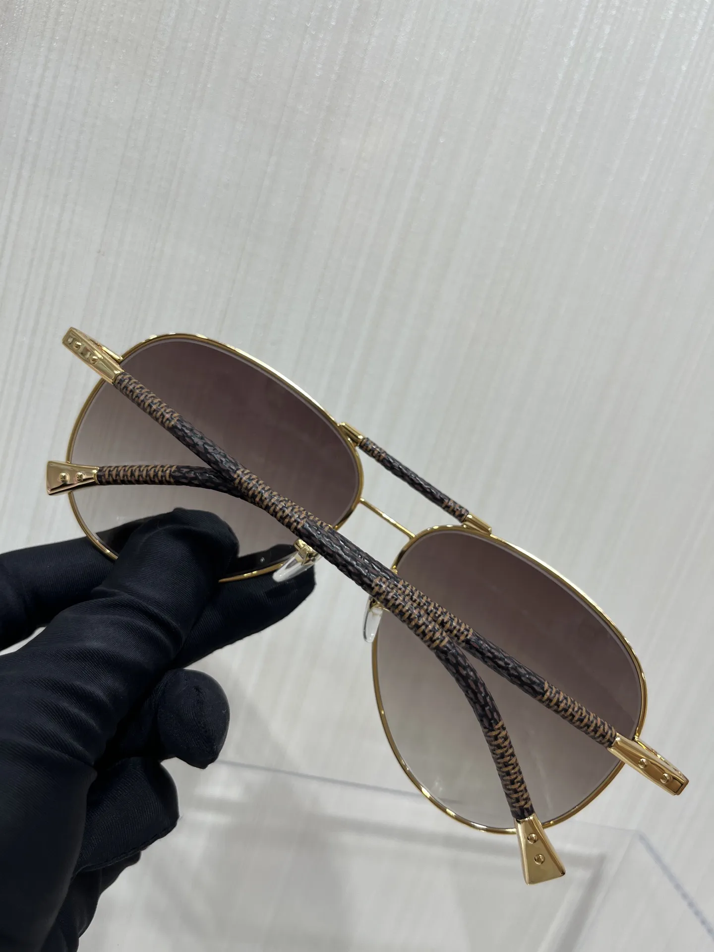 LOUIS VUITTON Мужские очки Z0203U LOUIS VUITTON Мужские очки Z0203U