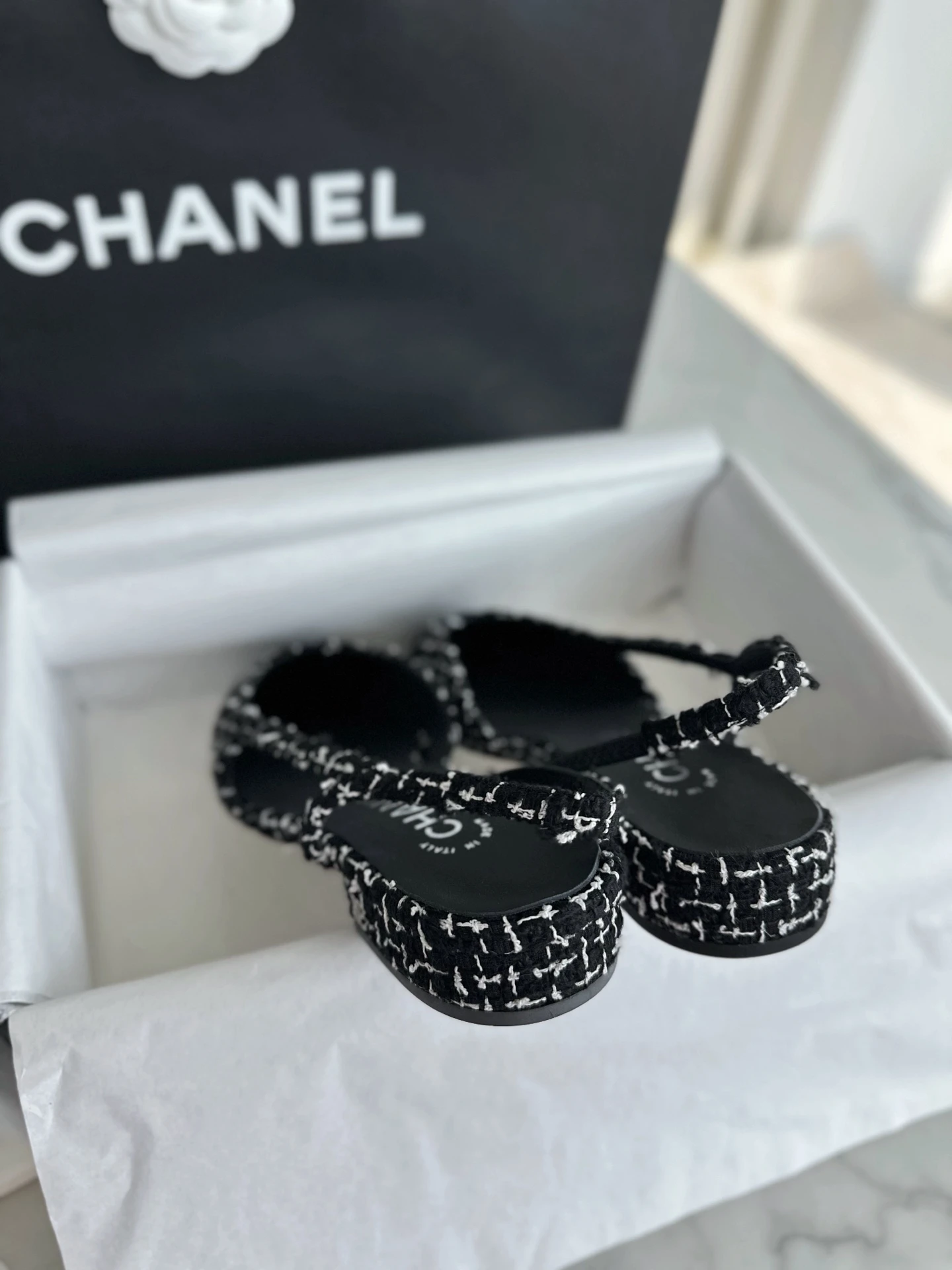 CHANEL Женские туфли слингбэки из твида