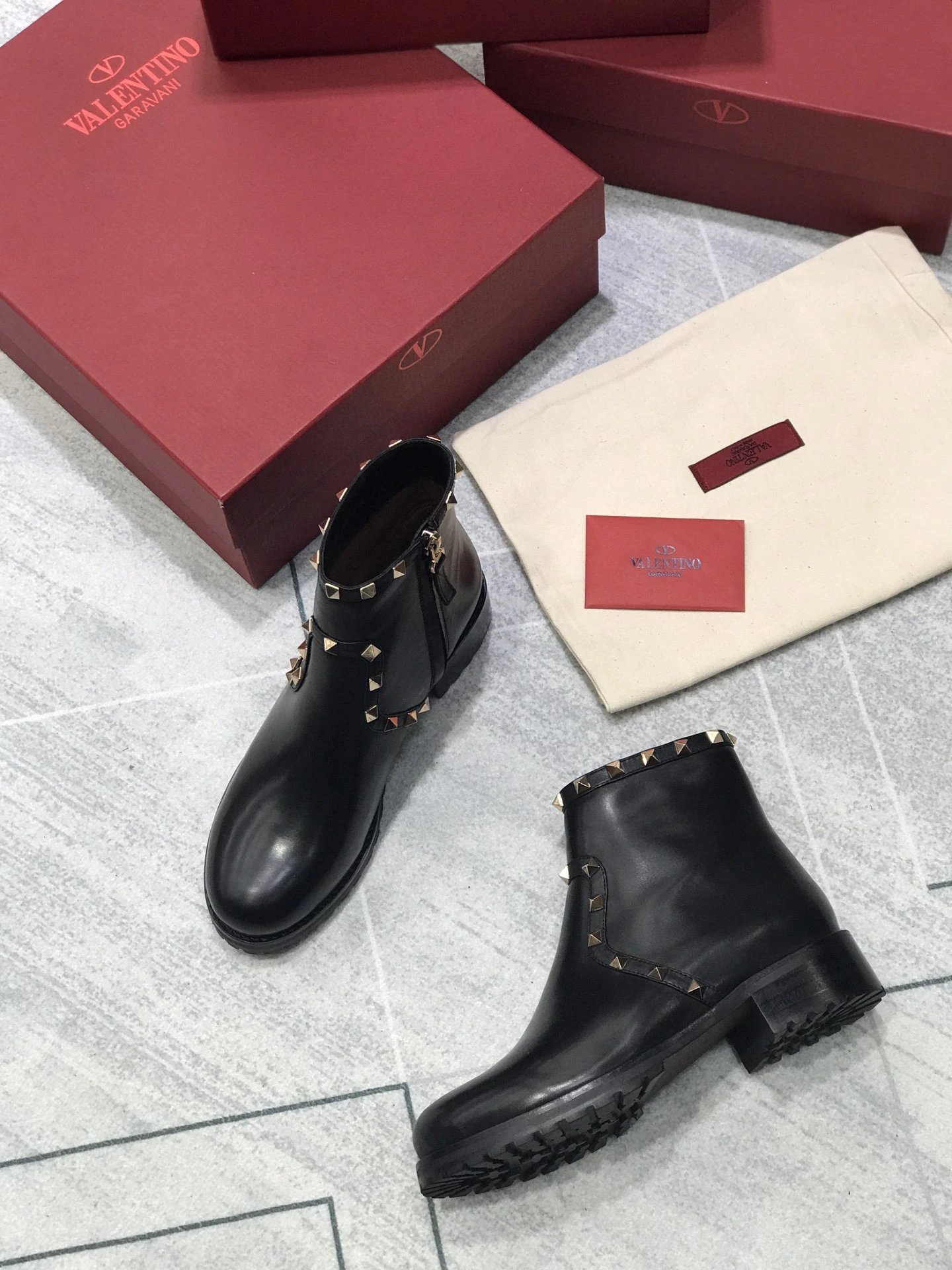 VALENTINO Женские ботинки челси с регулируемыми ремнями