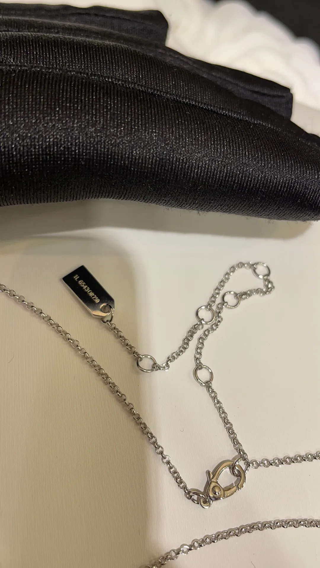 CHANEL Женское колье Bouton de Camelia CHANEL Женское колье Bouton de Camelia