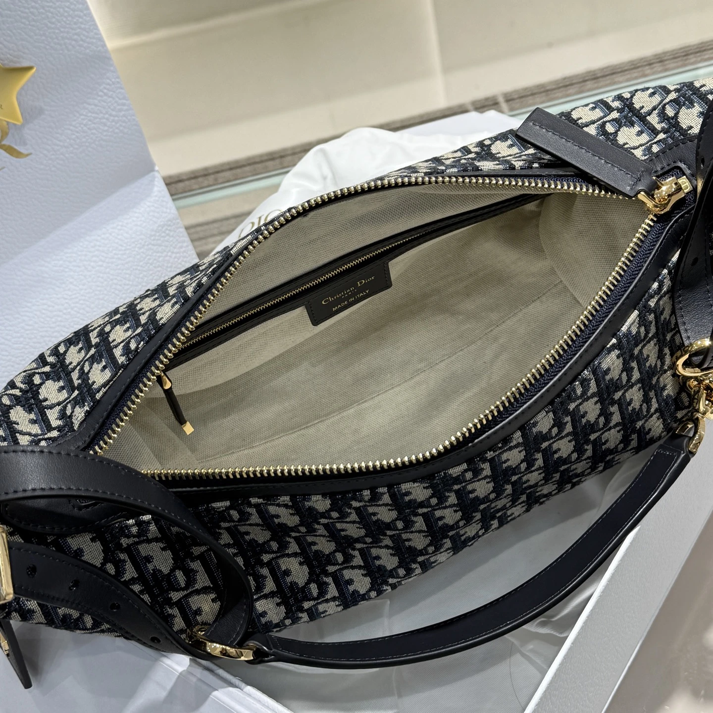 CHRISTIAN DIOR Женсая сумка D-Journey CHRISTIAN DIOR Женсая сумка D-Journey