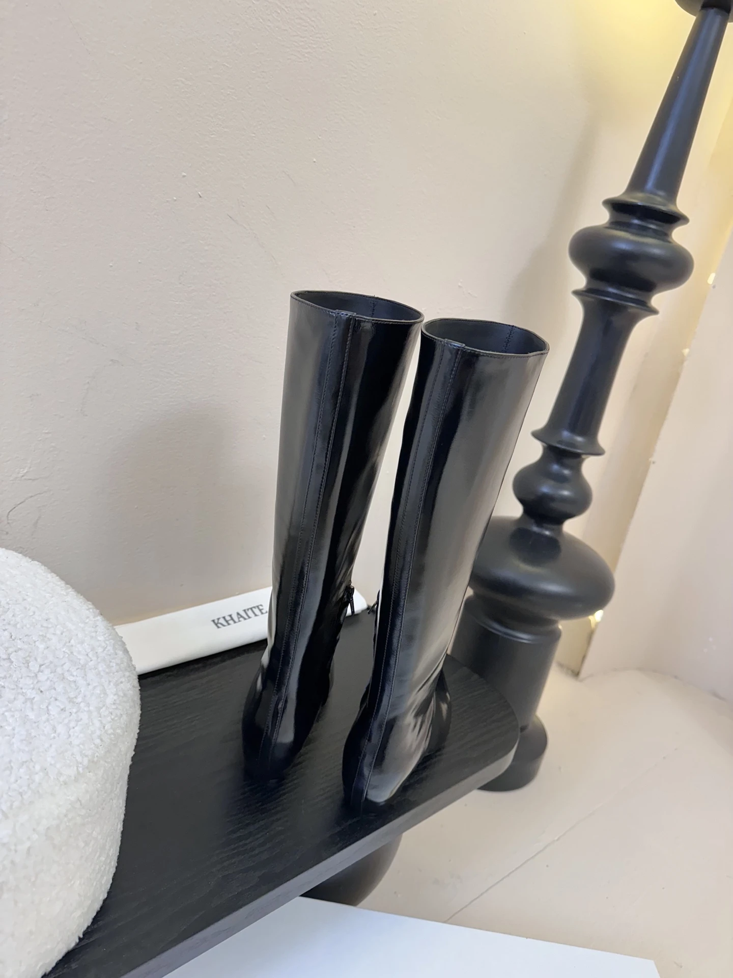 KHAITE Женские сапоги с острым носом