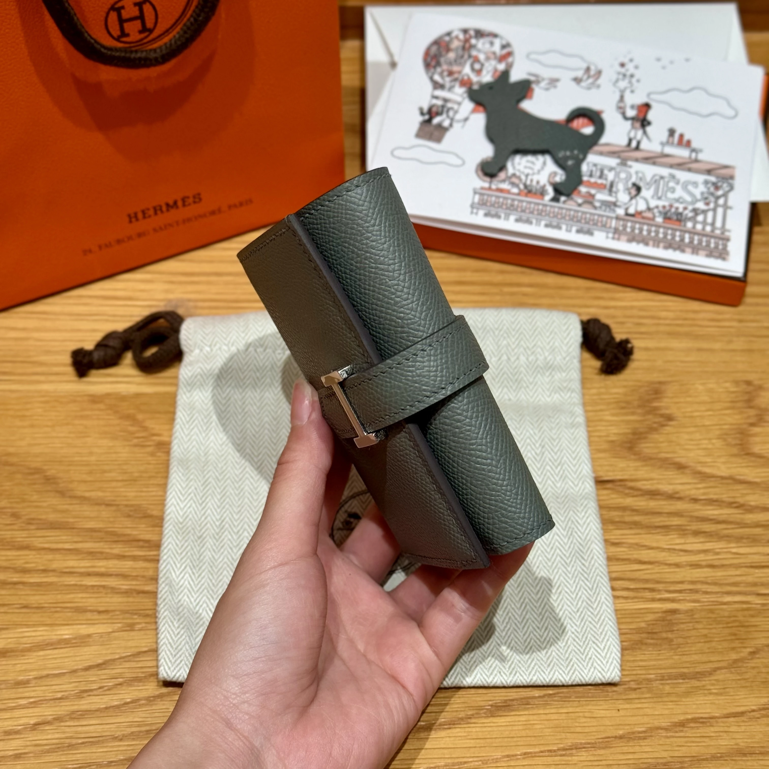 HERMES Кошелёк Bearn 11 см 0L/Girs Meyer Epsom HERMES Кошелёк Bearn 11 см 0L/Girs Meyer Epsom