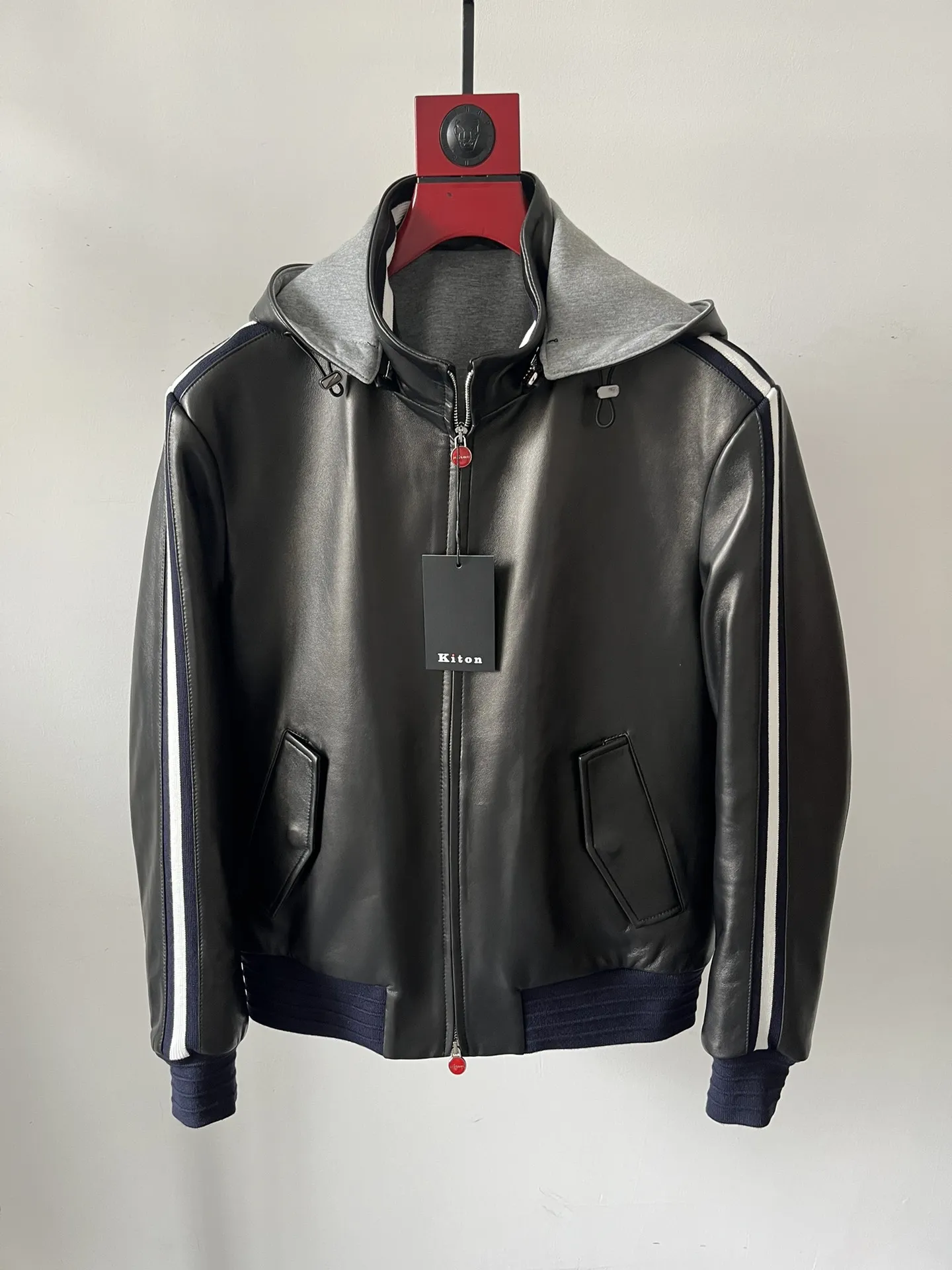 KITON Мужская кожаная куртка  KITON Мужская кожаная куртка