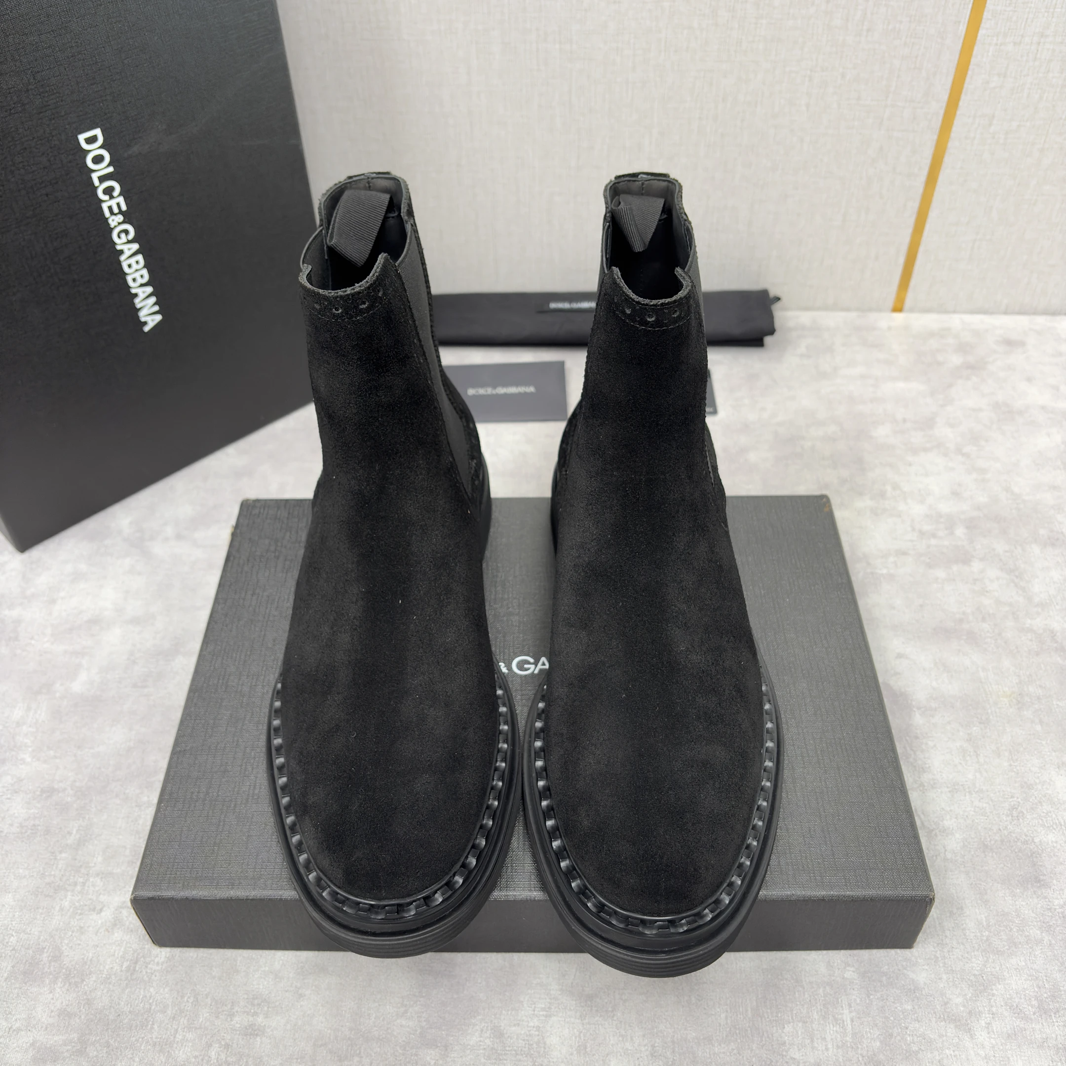 DOLCE & GABBANA Мужские ботинки из телячьей замши