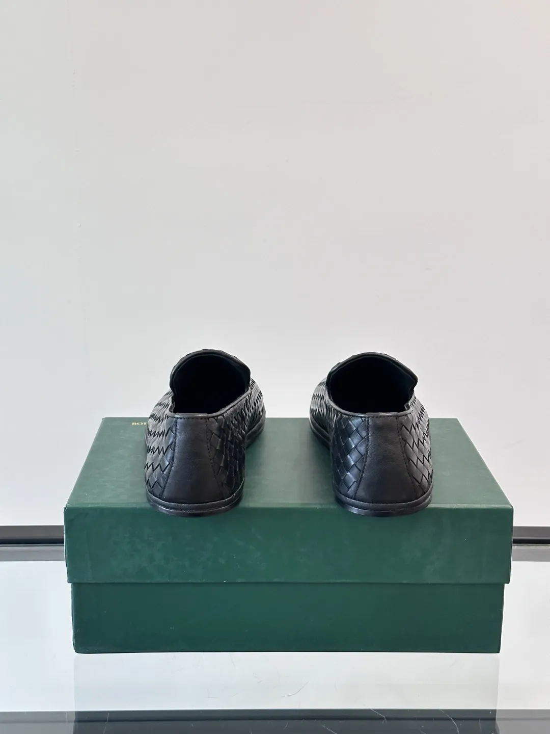 BOTTEGA VENETA Мужские мокасины из телячьей кожи