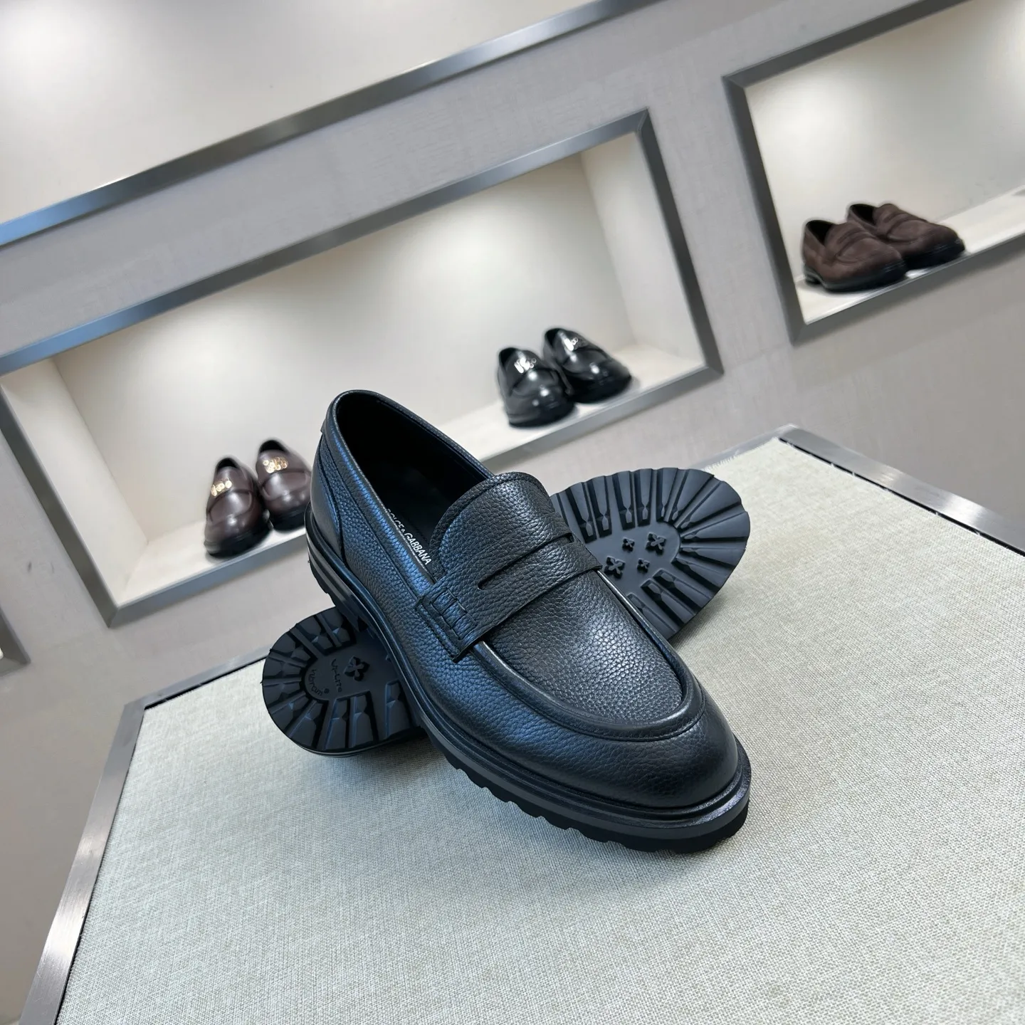 DOLCE & GABBANA Мужские лоферы коровья кожа