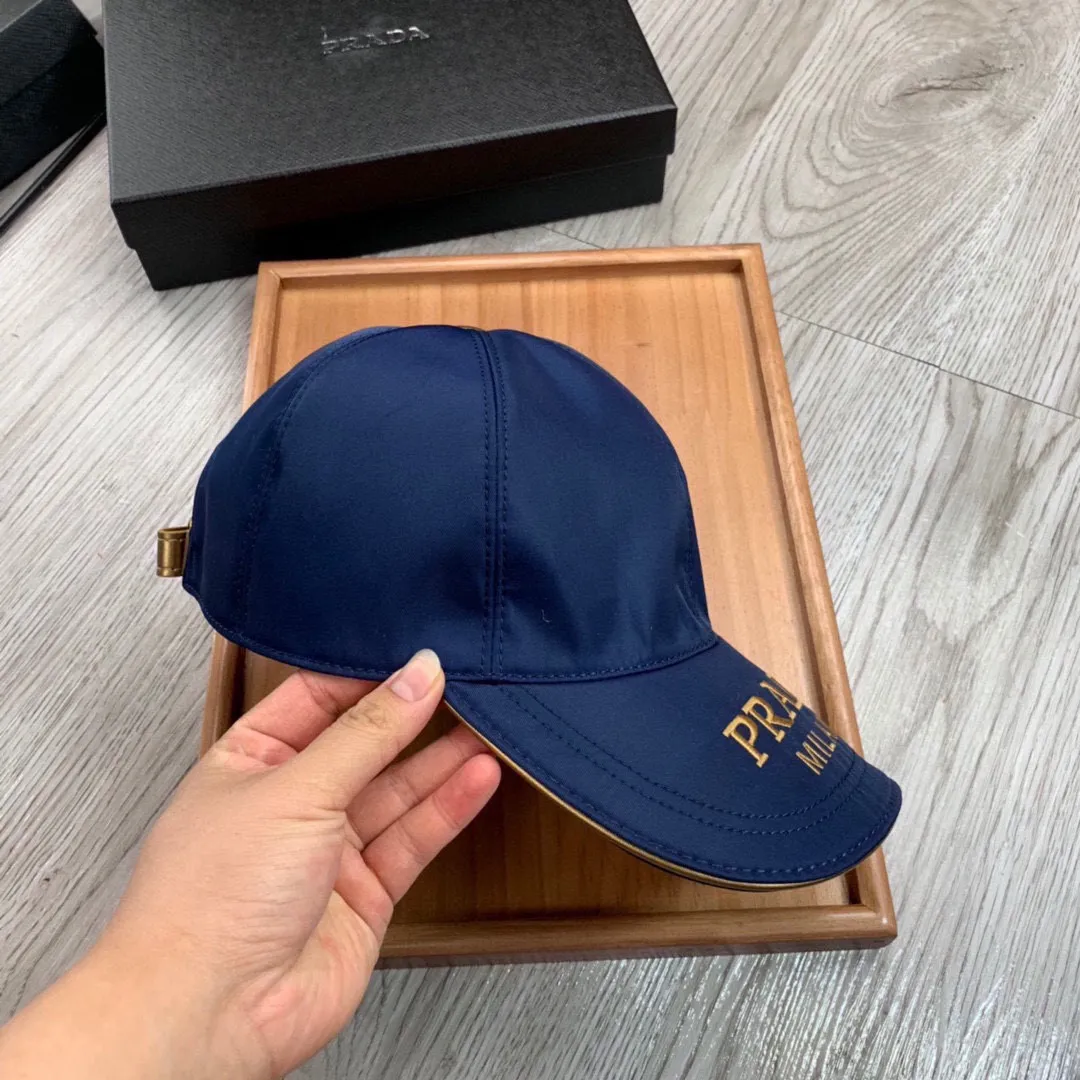 PRADA Мужская бейсболка PRADA Мужская бейсболка