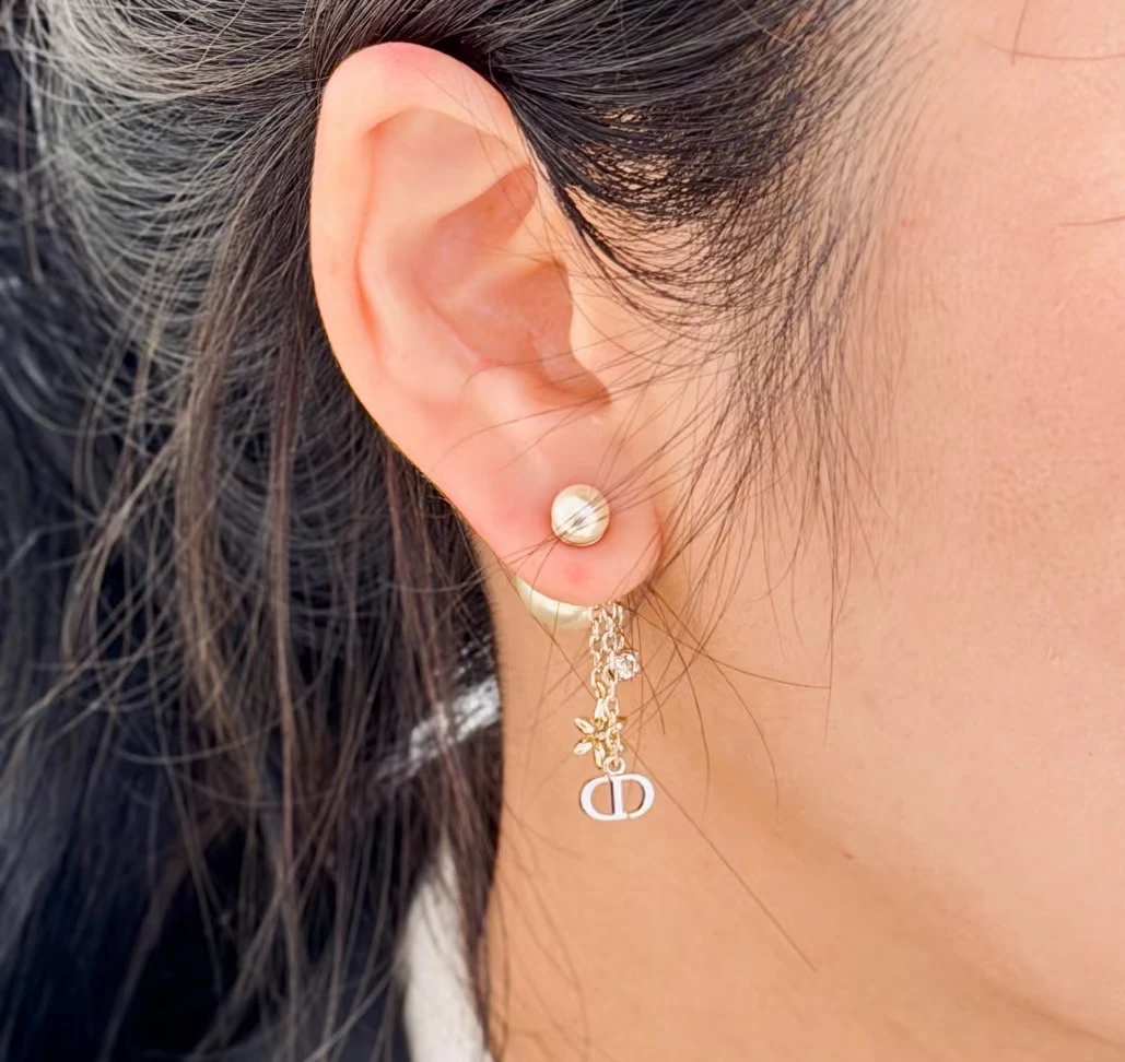 CHRISTIAN DIOR Женские серьги CHRISTIAN DIOR Женские серьги