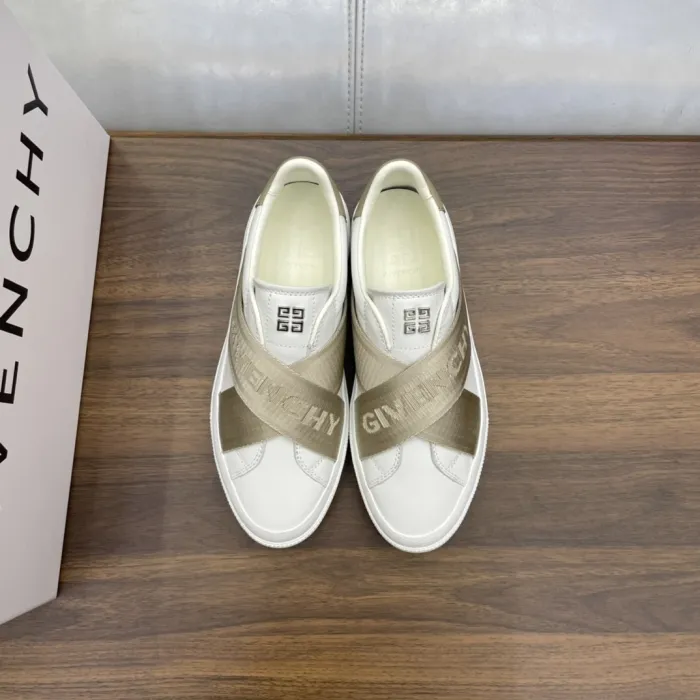 GIVENCHY Мужские кроссовки