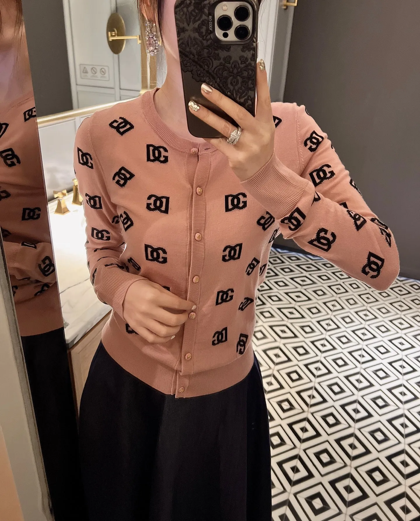 DOLCE & GABBANA Женский кардиган из шерсти и шелка DOLCE & GABBANA Женский кардиган из шерсти и шелка