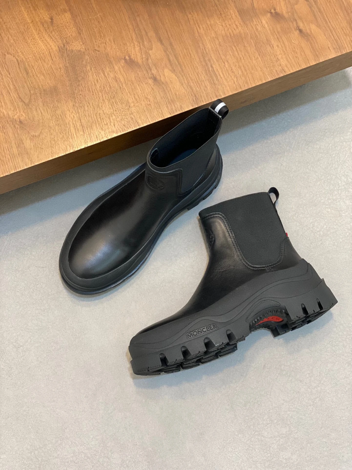 MONCLER Мужские ботинки из коровьей кожи классический силует челси