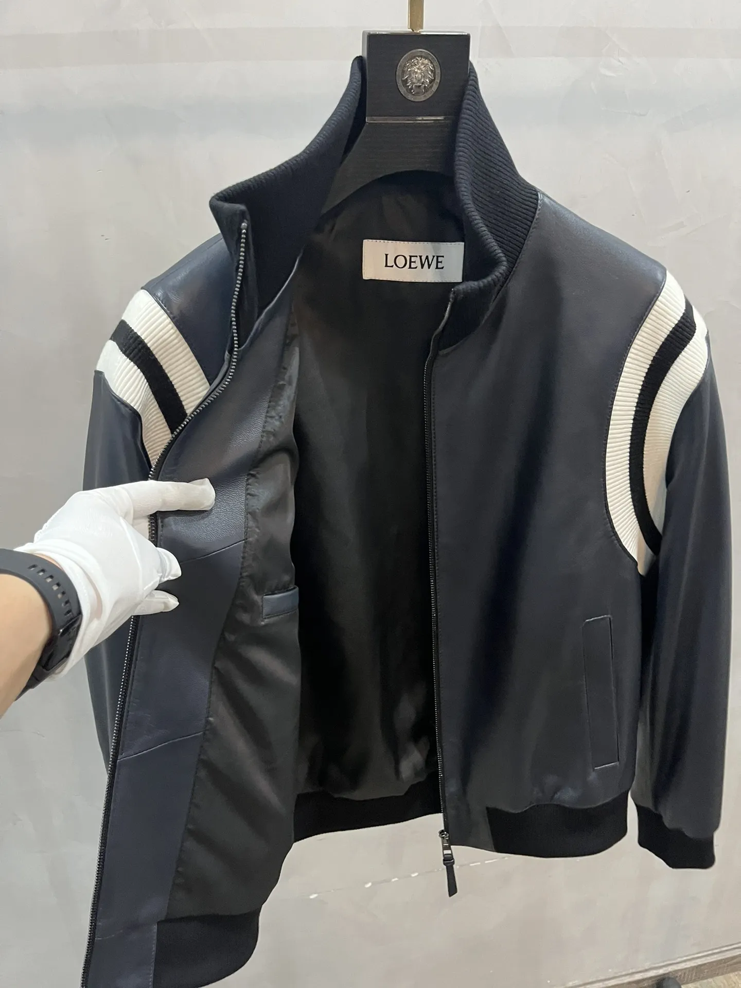 LOEWE Мужская кожаная куртка LOEWE Мужская кожаная куртка