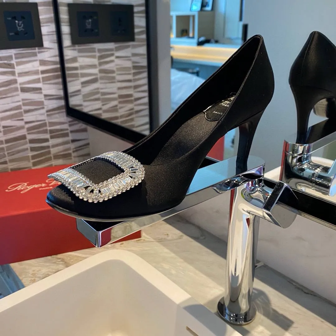 ROGER VIVIER Женские туфли