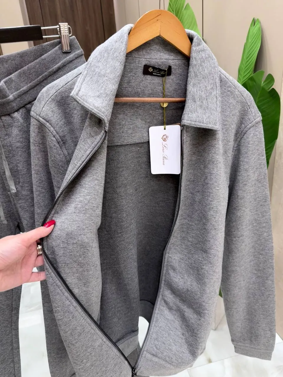 LORO PIANA Мужской костюм LORO PIANA Мужской костюм