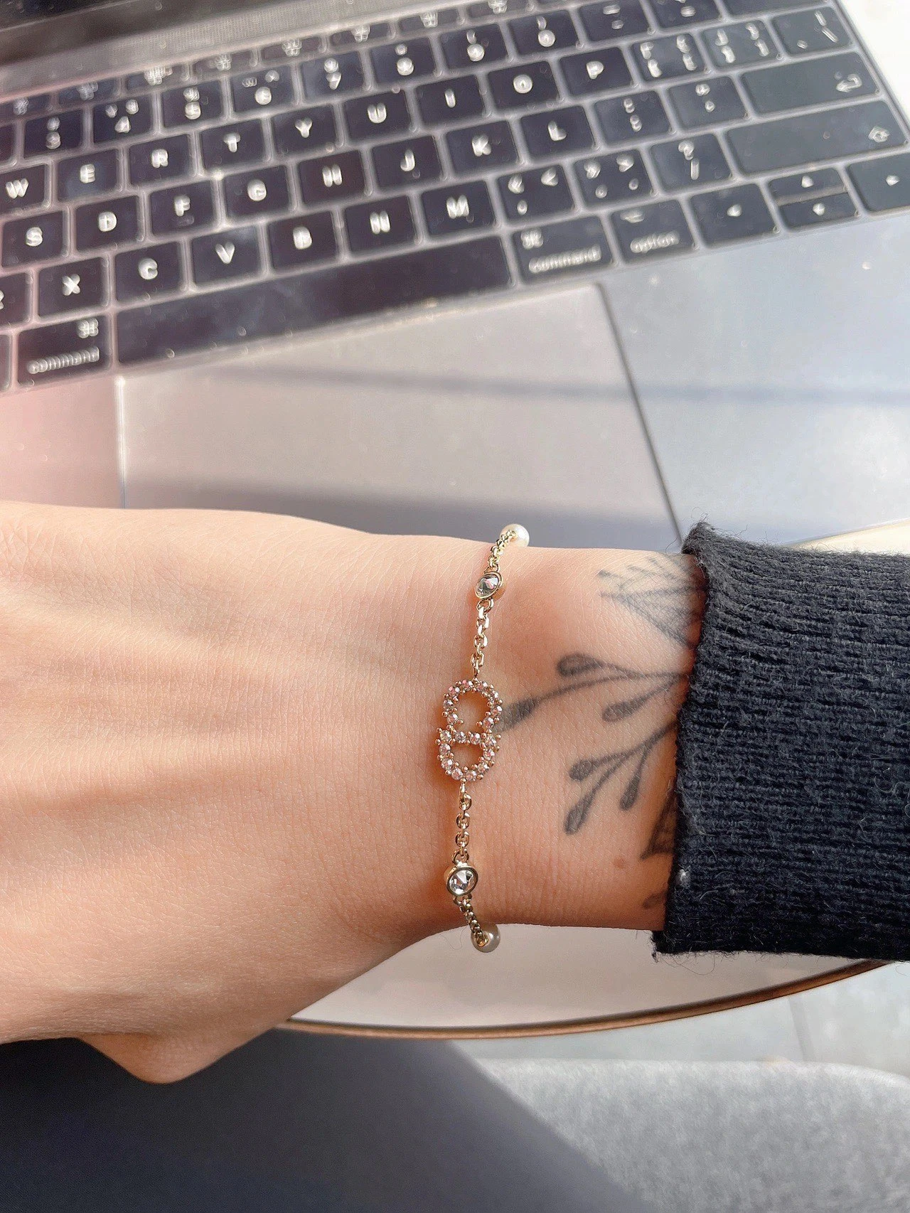 CHRISTIAN DIOR Женский браслет Lune  CHRISTIAN DIOR Женский браслет Lune