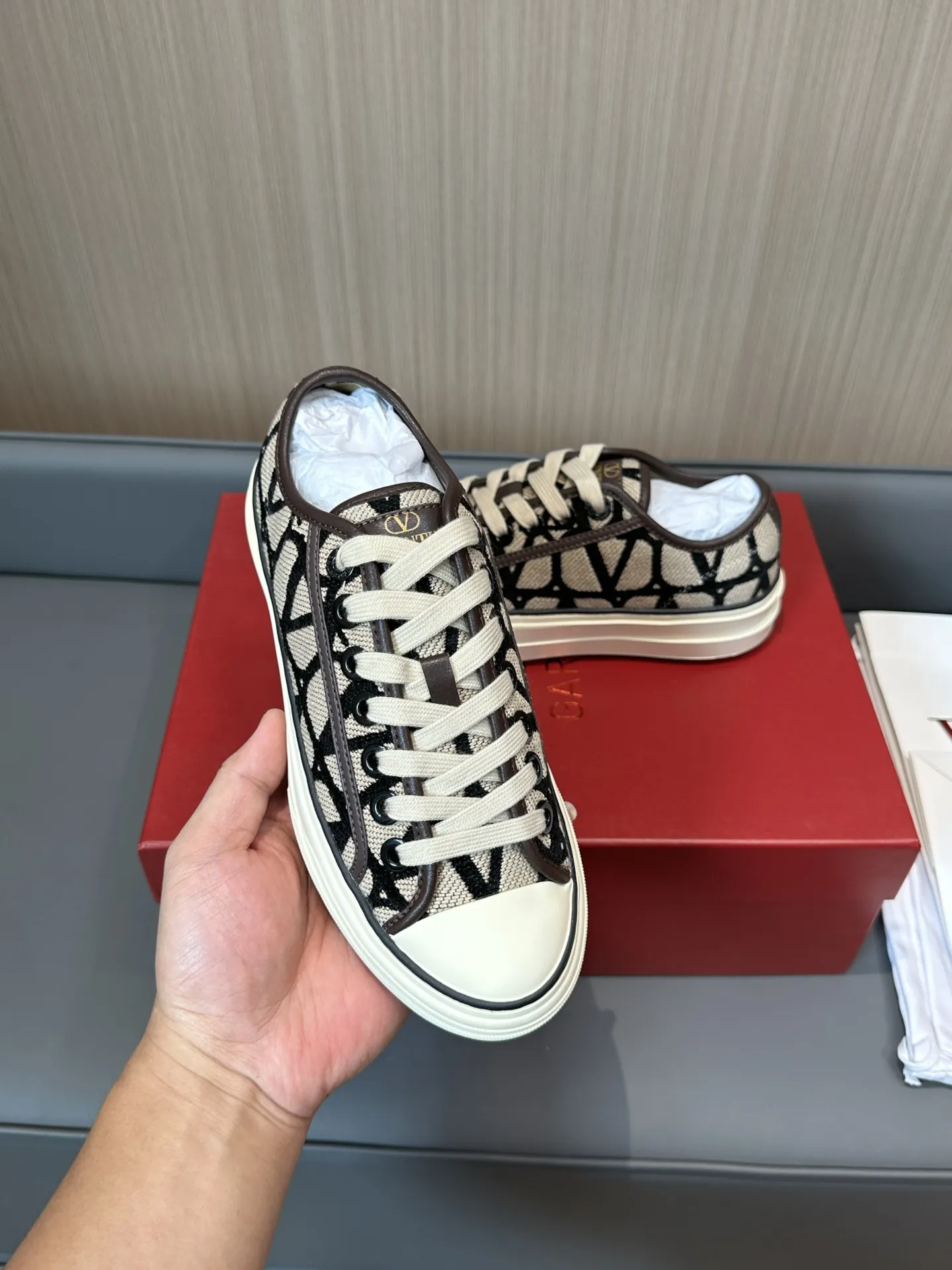 VALENTINO Кеды Toile Iconographe Totaloop VALENTINO Кеды Toile Iconographe Totaloop