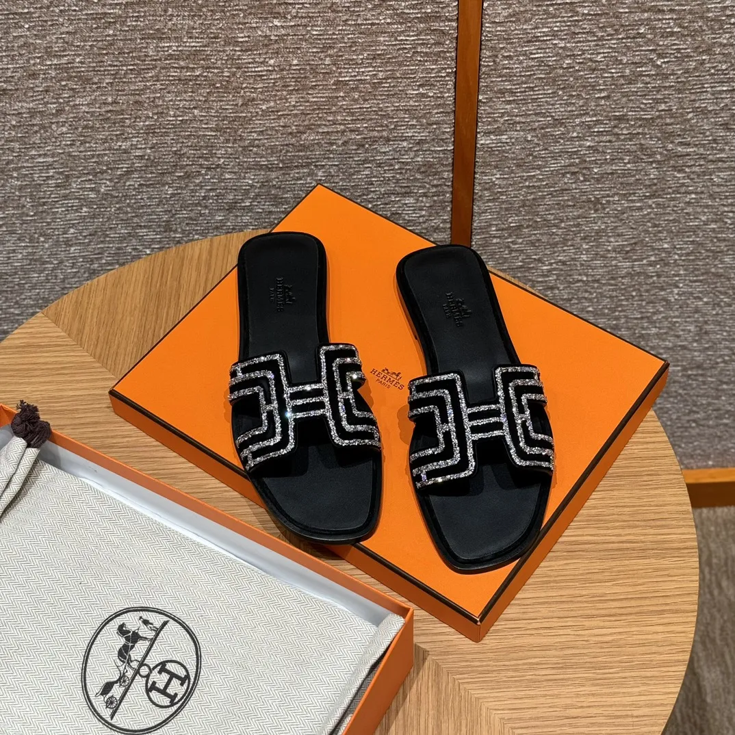 HERMES Женские сандалии Oran с стразами 