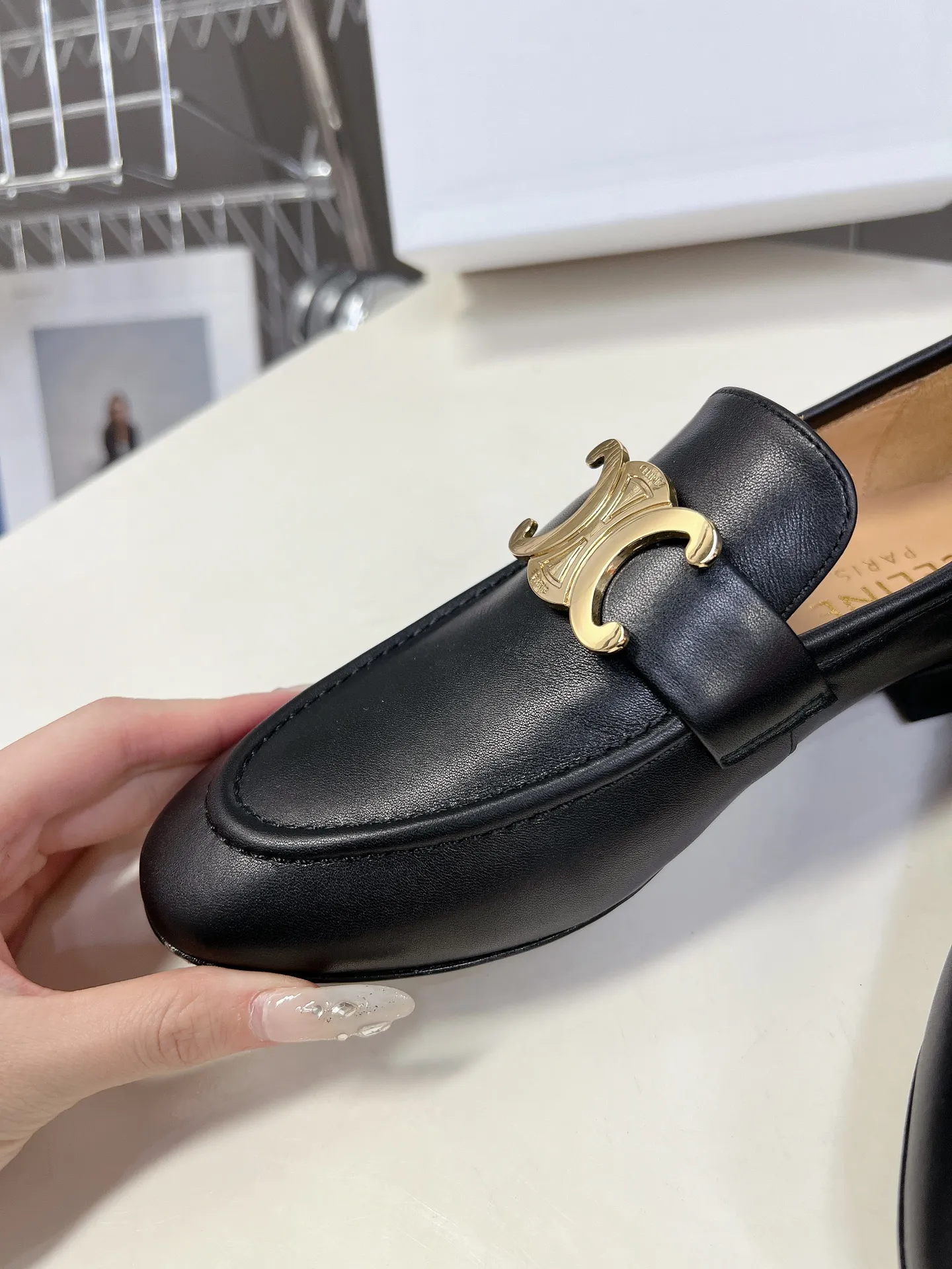 CELINE Женские кожаные лоферы CELINE Женские кожаные лоферы