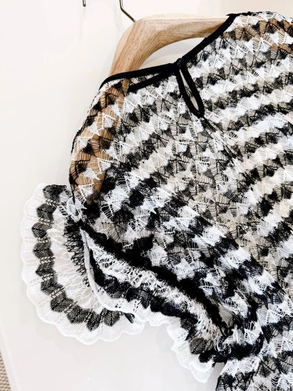 CHRISTIAN DIOR Женская блузка CHRISTIAN DIOR Женская блузка