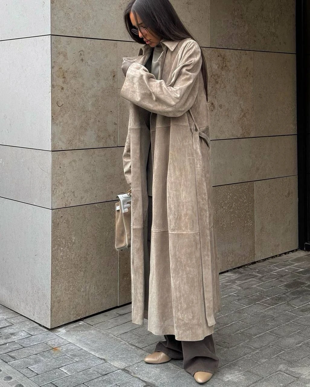 THE ROW Женское пальто из бархатистой замши