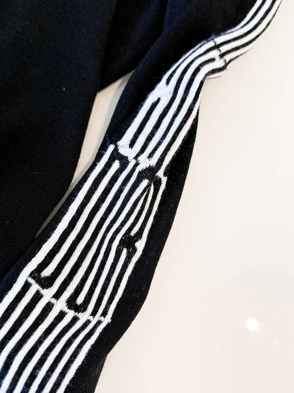 CHRISTIAN DIOR Женский лонгслив CHRISTIAN DIOR Женский лонгслив