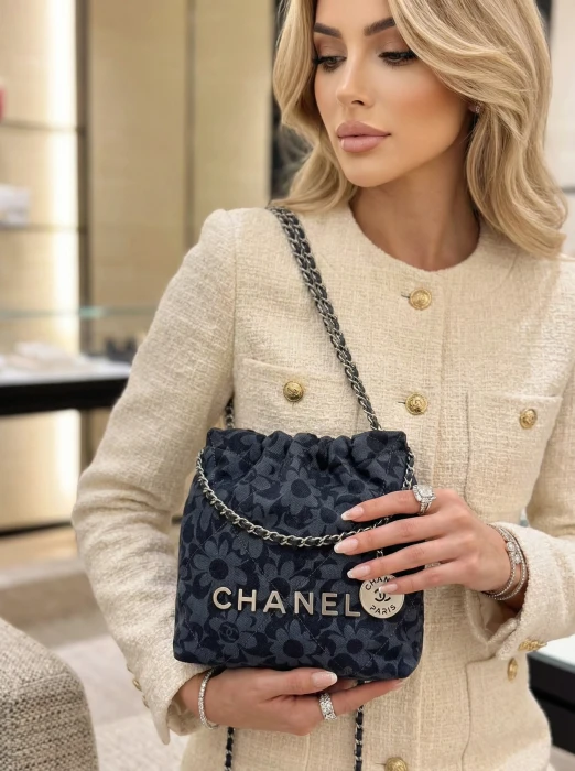 CHANEL Женская Cумка тоут 22 small деним