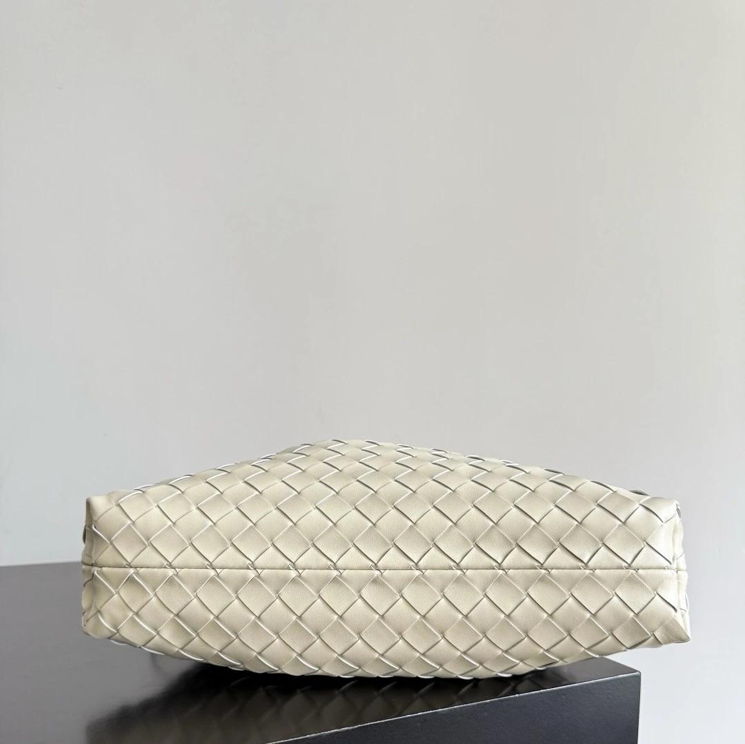 BOTTEGA VENETA Женская сумка Dustbag