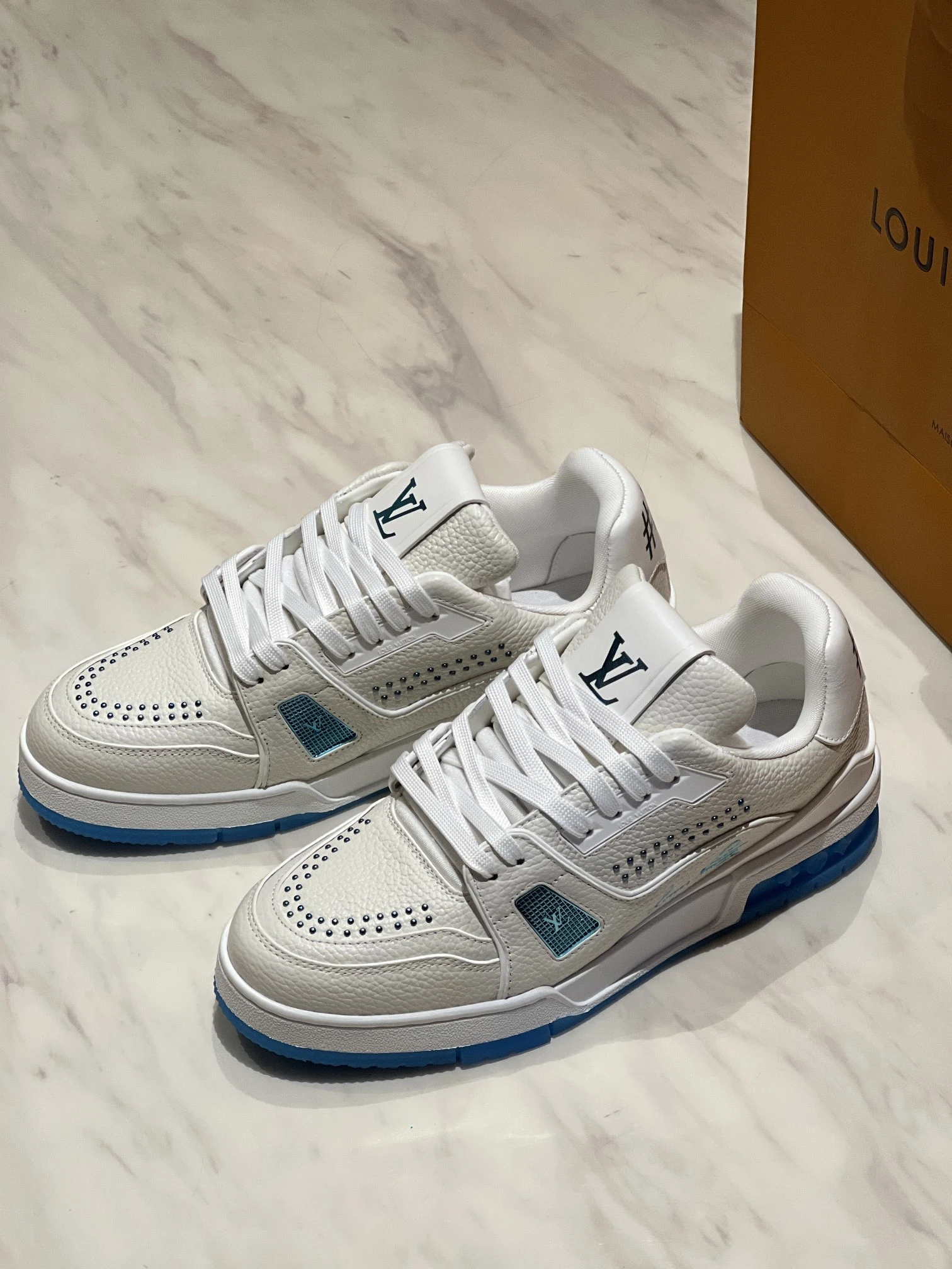 LOUIS VUITTON Кроссовки LV Trainer 24FW