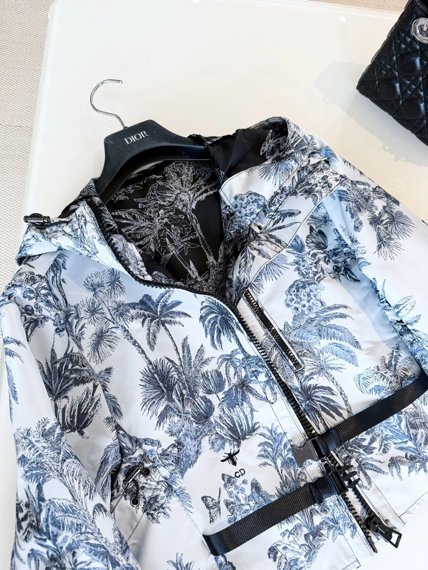 CHRISTIAN DIOR Женская куртка CHRISTIAN DIOR Женская куртка