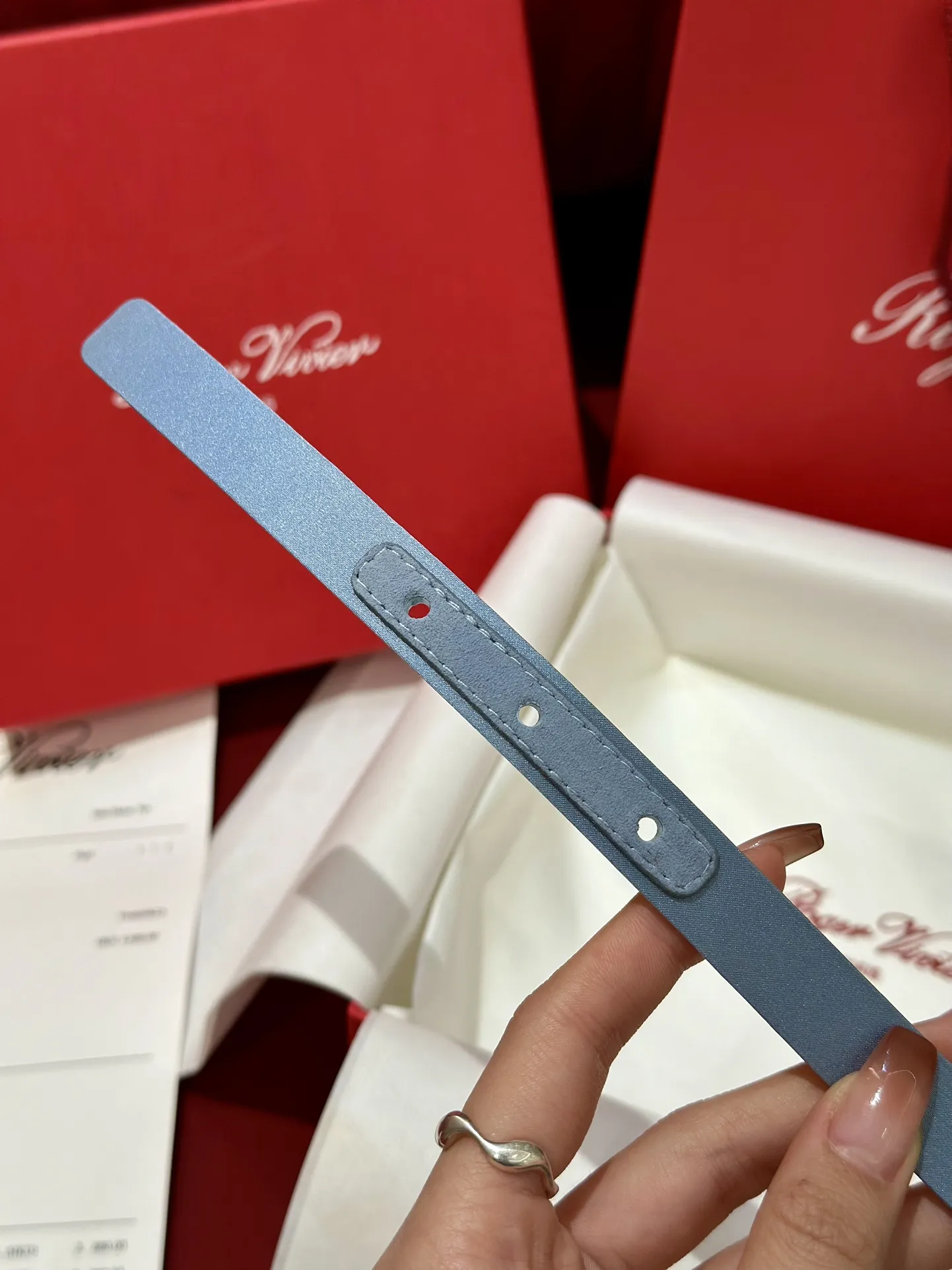 ROGER VIVIER Женский ремень с пряжкой Flower Strass 